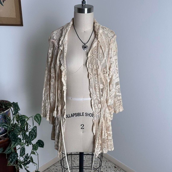 Vintage 70s cream white crochet lace, ribbon details cardigan, sheer Size S - Picture 5 of 7